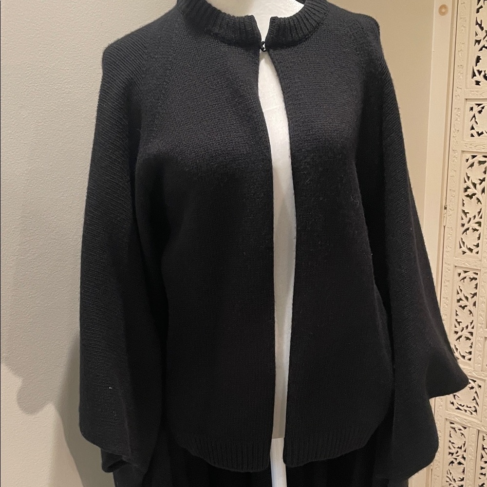 Valentino Black Knit cardigan/feather cape - Picture 6 of 10